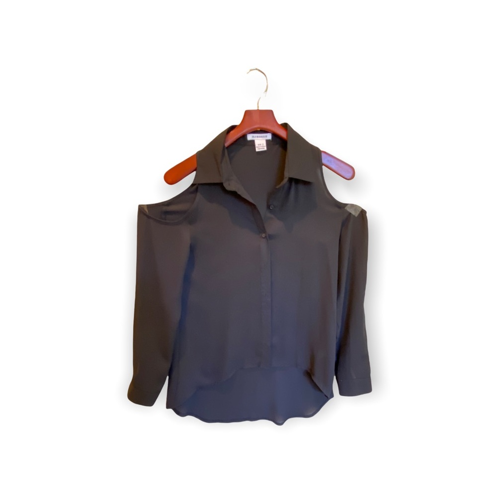 Cold shoulder, hi/low silk blouse